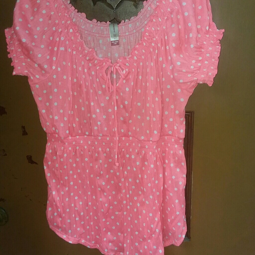 Cute polka dot top